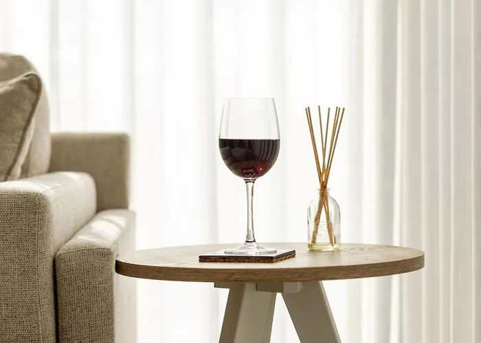 Vale Nature - By Sch - H